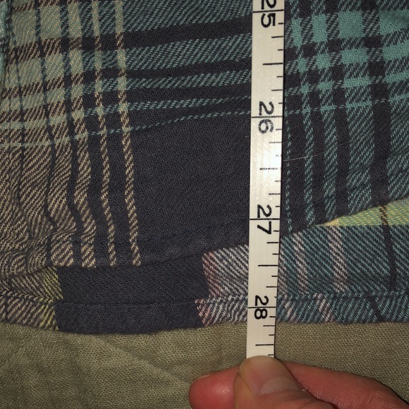 2/$10. Old Navy Boyfriend shirt. EUC - Picture 6 of 6